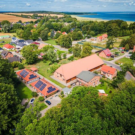 Kuestenquartier Hostel Klausdorf  Exterior foto