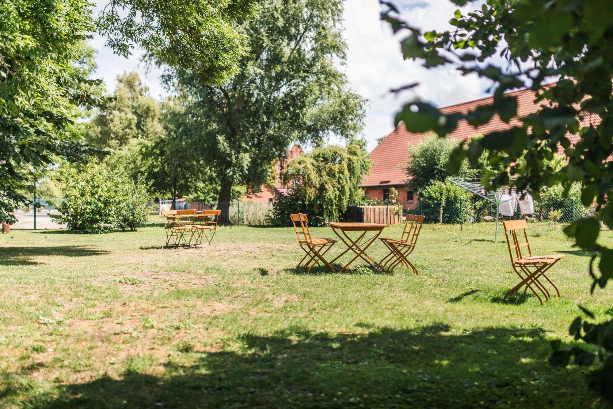 Kuestenquartier Hostel Klausdorf  Exterior foto